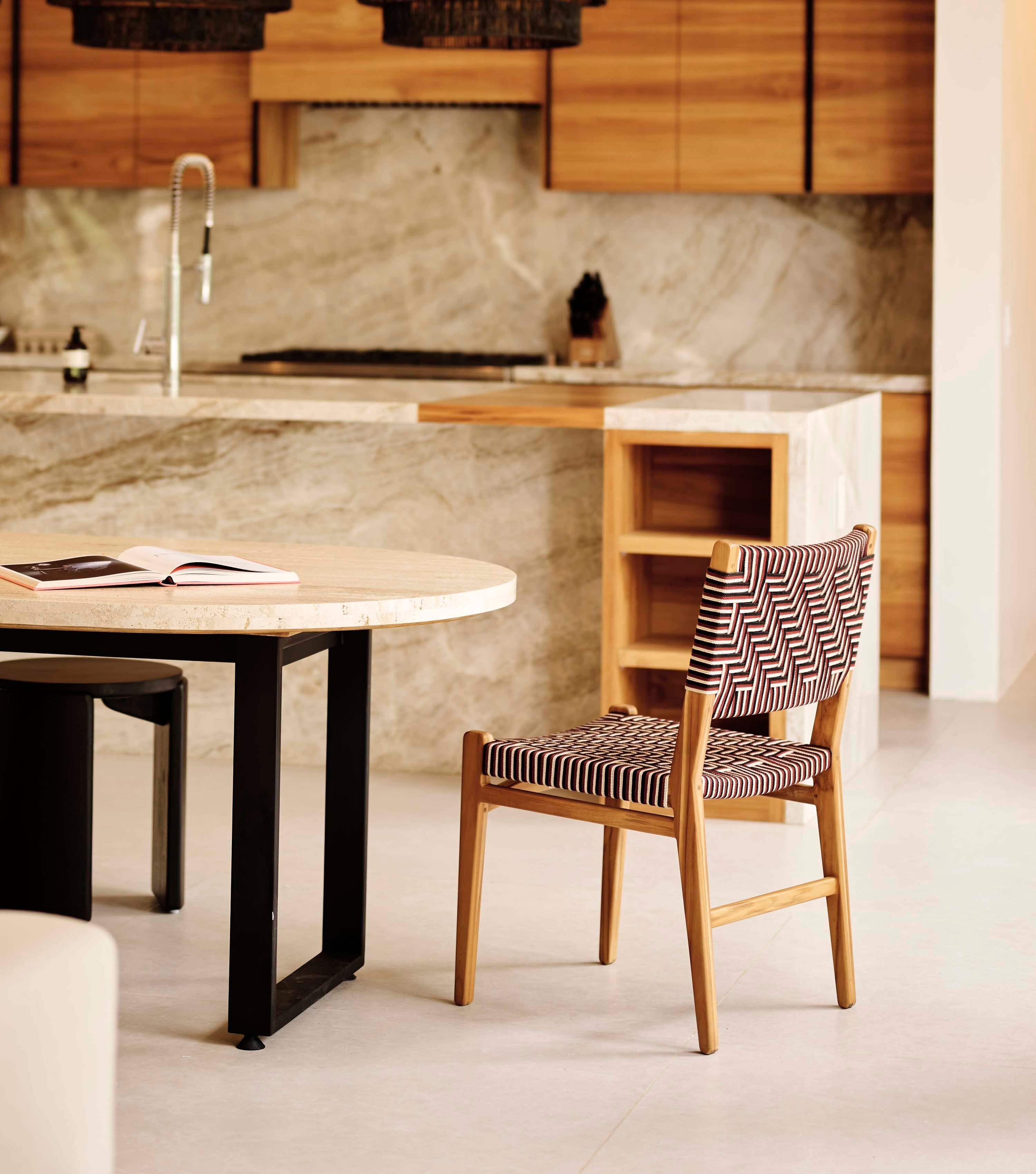 Natural Teak / Fuego Pattern