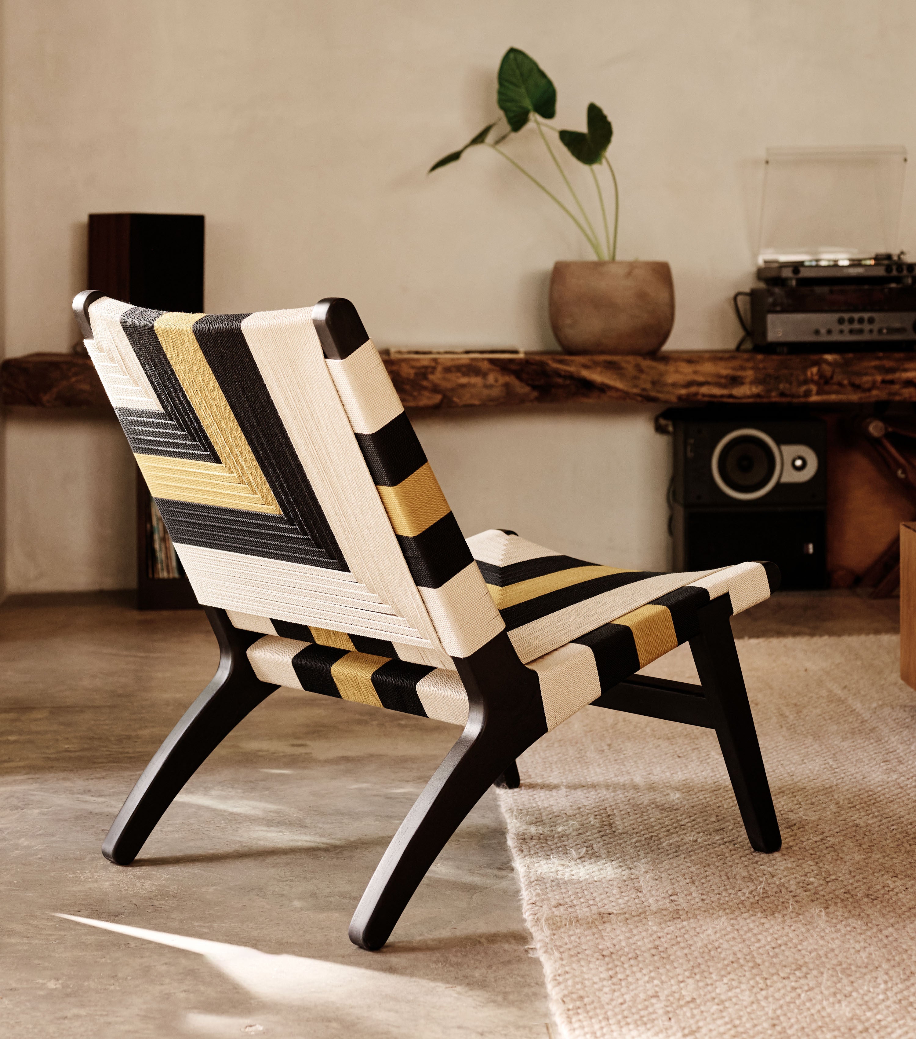 Charcoal / Queen Bee Pattern