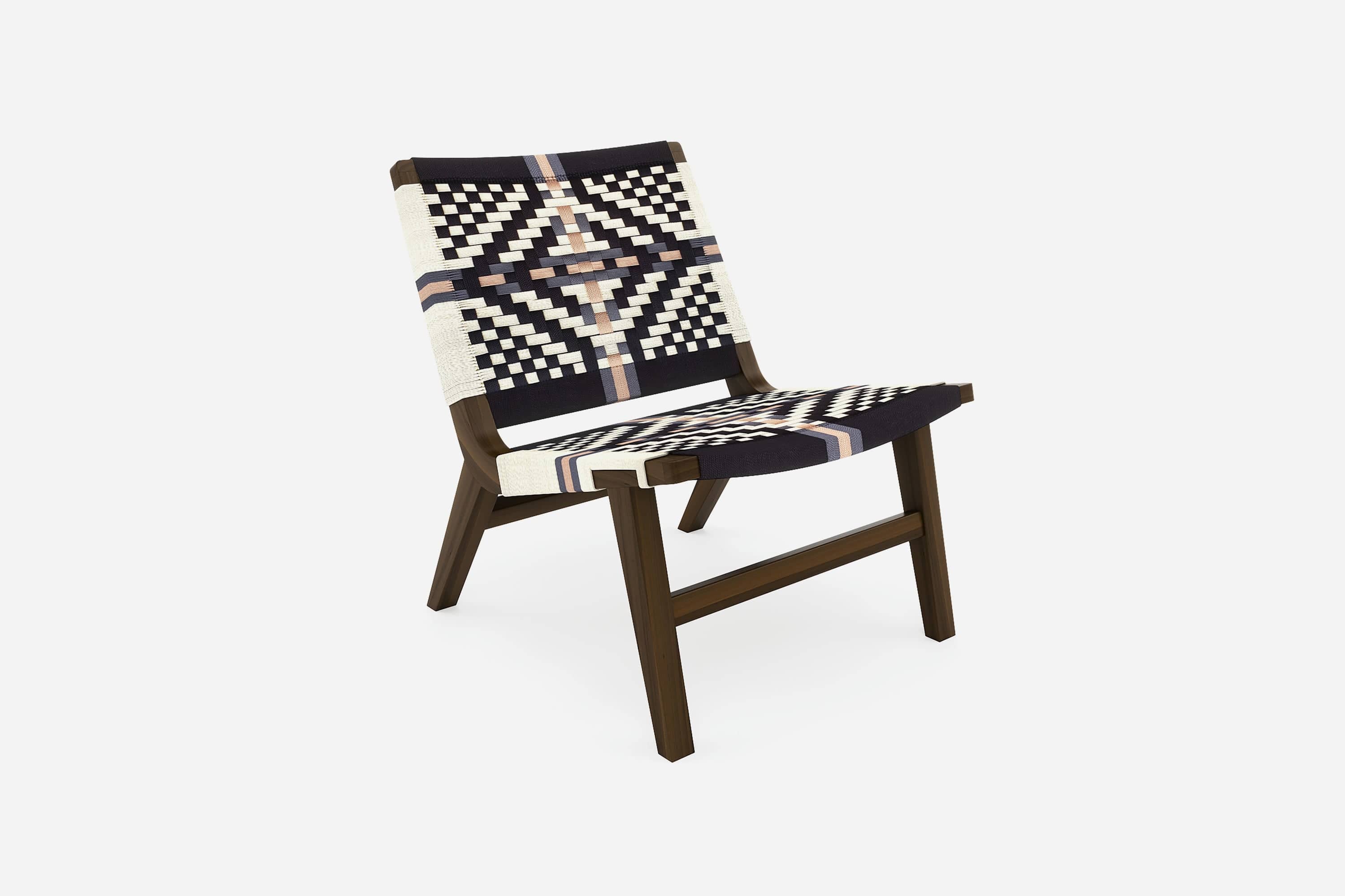 Walnut / Colonial Pattern