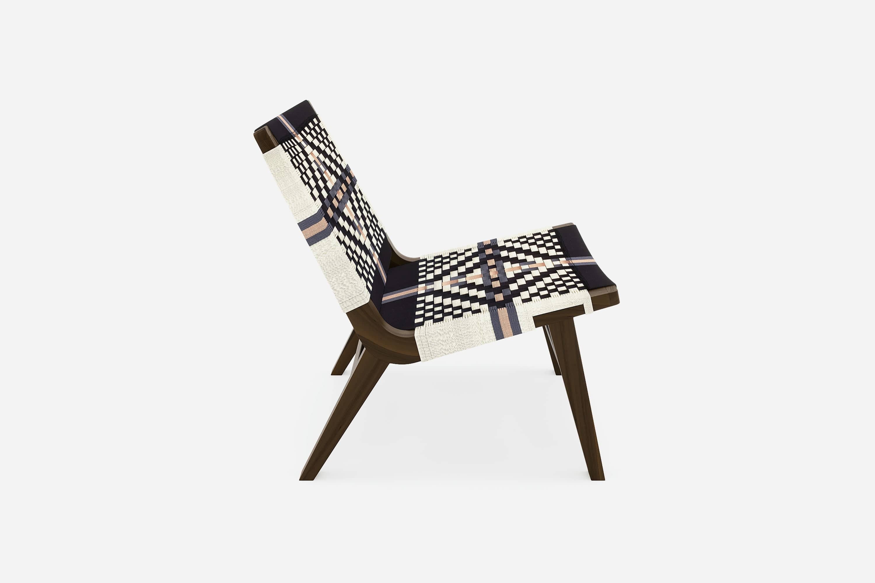 Walnut / Colonial Pattern